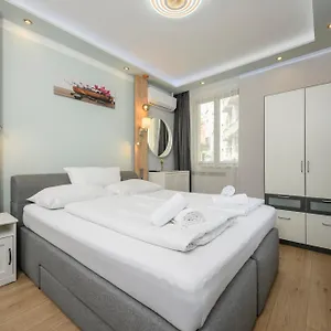 Hotel apartamentowy Palais Palffy, Wiedeń