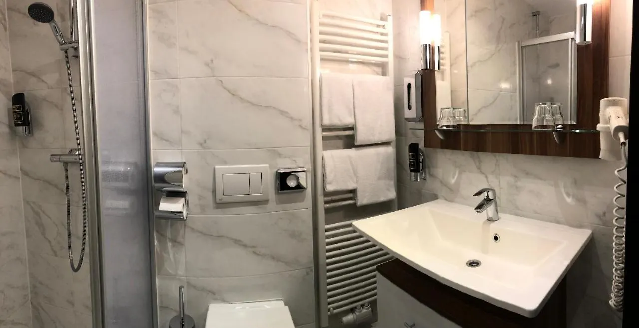 Hotel Koenig Vienna 3*,  Austria